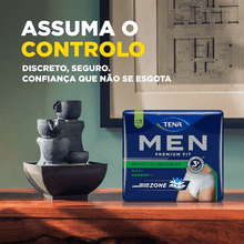 Charger l'image dans la galerie, Tena Men Premium Fit Couches de sous-vêtements de protection Maxi L/XL - 10 unités