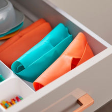 Load image into Gallery viewer, Tommee Tippee - Silicone Roll n Go Green Bib